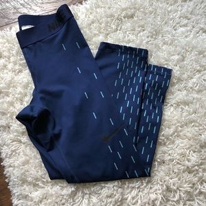 Nike Pro Combat Capri Leggings